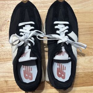New Balance Black 327 Sneakers